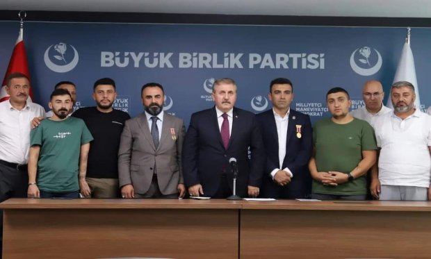 TÜRKİYE GAZİLER VE ŞEHİT AİLELERİ VAKFI GENEL BAŞKANINDAN GENEL BAŞKANIMIZA ZİYARET 